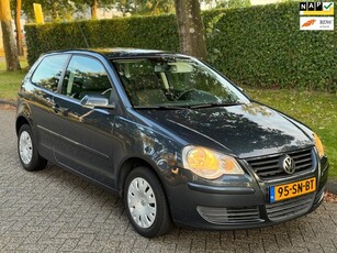 Volkswagen Polo 1.4-16V Turijn