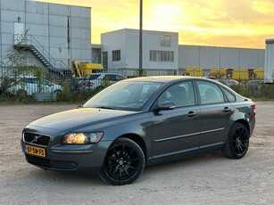 Volvo S40 1.8 Edition II/CLUTCH BROKE!