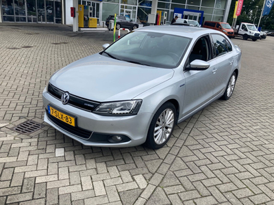 Volkswagen Jetta 1.4 TSI Hybrid Highline Aut. *XENON | NAVI-FULLMAP | ECC | CRUISE | PDC | 17