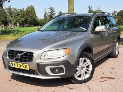 Volvo XC 70 2.4 D5 185pk Airco Cruis-control Standkachel Webasto Trekhaak