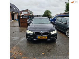 BMW 3-serie 320d EfficientDynamics Edition High Executive/NAVI /LEER/CAMERA/XENON/ LET OP KOPPELING DEFECT