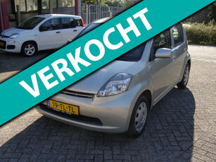 Daihatsu Sirion 2 1.3-16V Comfort automaat met electrische ramen en trekhaak