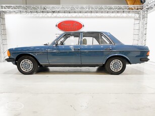 Mercedes-Benz 250 - ONLINE AUCTION