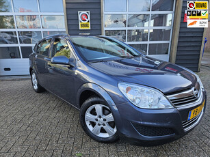 Opel Astra 1.6 Edition,trekhaak,navi,lage km!!