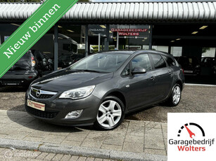 Opel Astra Sports Tourer 1.4 Turbo Edition pakeerhulp v+a