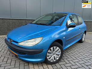 Peugeot 206 1.4 XT AUTOMAAT !!!