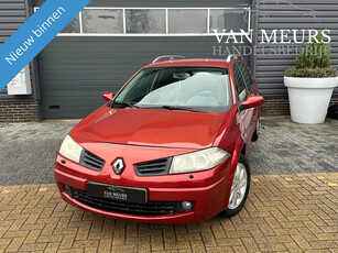 Renault Mégane Grand Tour 1.6-16V Tech Line, navigatie, trekhaak, cruise