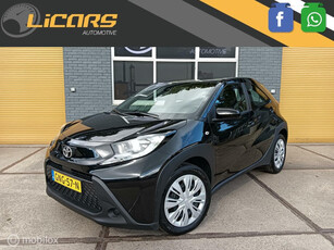 Toyota Aygo X 1.0 VVT-i S-CVT play Automaat/stoelverwarming/ECC/camera