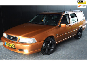 Volvo V70 2.3 T5 R AWD Saffron Pearl 256 pk