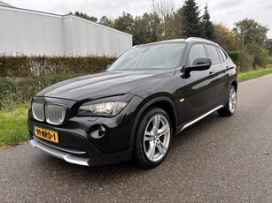 BMW X1 xDrive28i Executive / AUTOMAAT / PANORAMADAK / LEER