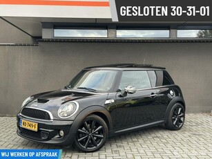 Mini 1.6 Cooper S Chili / Navi / dubb panodak / Leer / 184PK