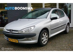 Peugeot 206 1.4-16V Gentry 5drs Schuifdak