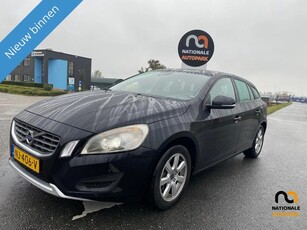 Volvo V60 2011 * 2.4 D5 MOMENTUM * ATM * TOP CAR (bj 2011)