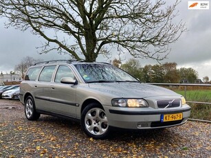 Volvo V70 2.4 Pano + Cruise + Airco nu € 5.975,-!!!