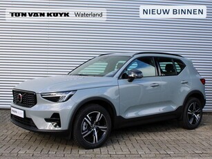 Volvo XC40 2.0 B3 Plus Dark Automaat / Panoramadak / Leder