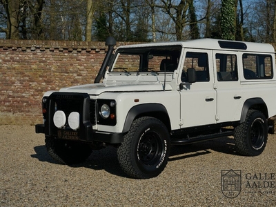 Land Rover Defender 110 TD5 with factory AC, Low mileage, TD5 engine, DPF filter/ Euro 4!