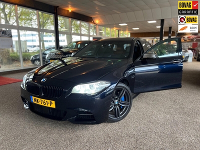 BMW 5-SERIE Touring M550XD| M5 XDrive| 381PK| AUT| DISTRONIC|PANO| SOFT CLOSE| 360 CAM| HEAD UP| MEMORY| NIGHT PAKKET| EYE CATCHER