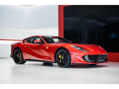 Ferrari 812 Superfast Benzine