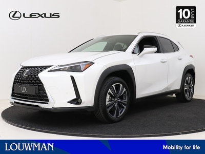 Lexus UX Benzine