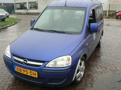 Opel Tour Benzine