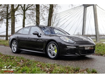 Porsche Panamera Benzine