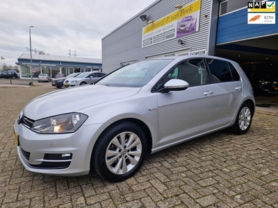 Volkswagen Golf Benzine