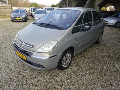 Citroen Xsara Picasso 1.6i-16V Caractère airco cruise