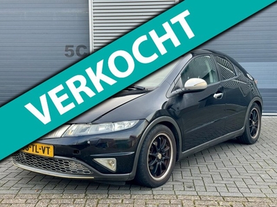 Honda Civic 1.8 Executive Xenon/Pano