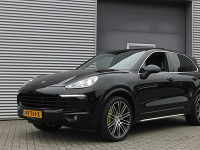 Porsche Cayenne 3.0 S E-Hybrid I AUT. I SPORTDESIGN PAKKET I PANO.DAK I CAMERA