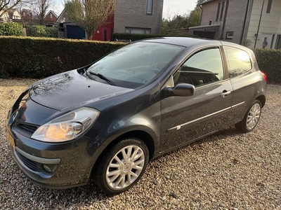 Renault Clio (bj 2006, automaat)