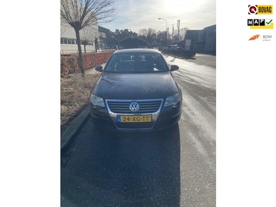 Volkswagen Passat 2.0 FSI Highline