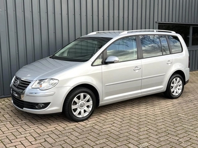 Volkswagen Touran 1.4 TSI Highline 7-PERSOONS!/YOUNGTIMER!/