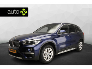 BMW X1 sDrive20i Automaat / Sportstoelen / Leder / Camera / Panoramadak / Head-up / X-Line / 19 inch