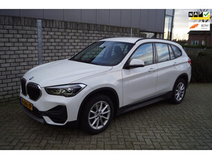 BMW X1 SDrive20i High Executive Edition Autom Leder Sportst Stoelverw Navi Camera Head-Up Cruise 2x PDC LMV ENZ NL Auto.