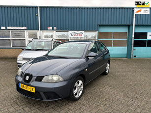 Seat Ibiza 1.4 / LM Velgen / Airco / EL Ramen / Cruisecontrol /NAP/APK TOT 2026/ Radio met aux / Bekerhouder