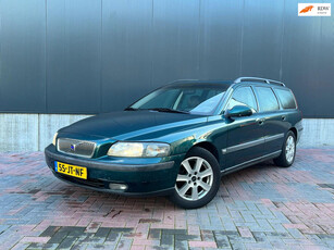 Volvo V70 2.4 T Geartr. C.L. * Aut * Navi * Airco * Cruise * Trekhaak