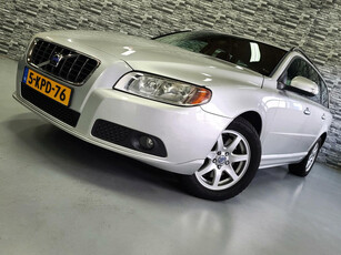 Volvo V70 2.4D Summum*Stoelverwarming*Xenon*Trekhaak*PDC!