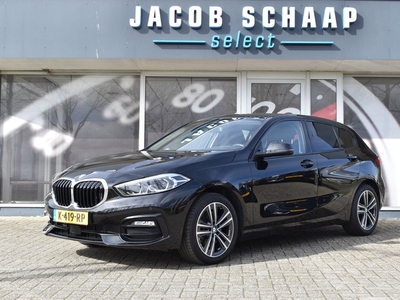 BMW 1-serie 118i High Executive / Sport-Line / Ad. Cruise / Verw. Stuur & Stoelen / Privacy glas