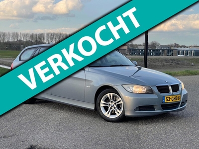 BMW 3-serie Touring 318i Business Line Airco/Navi/Leder/Stuurbed/Lmv/Nap/Boekjes