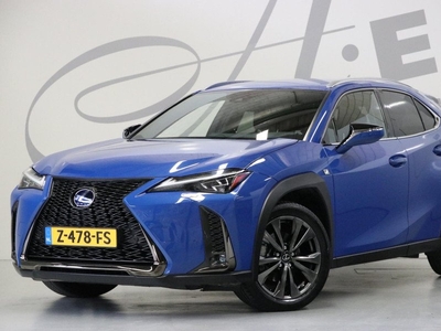 Lexus UX 250h F Sport Line/ Head-up display/ Navigatie