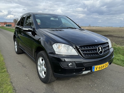 Mercedes-Benz M-Klasse 280 CDI GRIJSKENTEKEN / ECC/CRUISE/NAVI