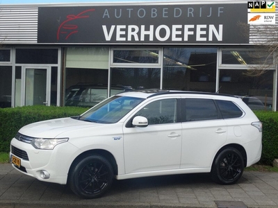 Mitsubishi Outlander 2.0 PHEV Instyle - PANORAMADAK - XENON - CRUISE/CLIMATE CONTR - NAVIGATIE - LEDER !!