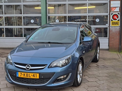 Opel Astra 1.4 Turbo Cosmo/AGRstoelen/Trekhaak/PDC