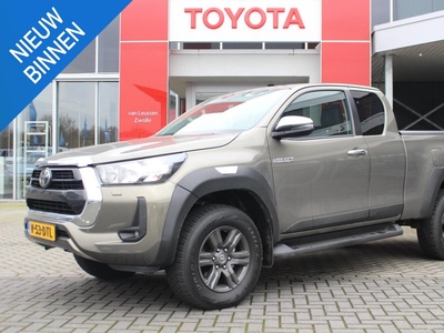 Toyota HiLux 2.4 D-4D Xtra Cab Professional CHALLENGER PAKKET TREKHAAK LEER STOELVERW ROLLBAR TONEAU COVER APPLE/ANDROID CAMERA CLIMA AD-CRUISE