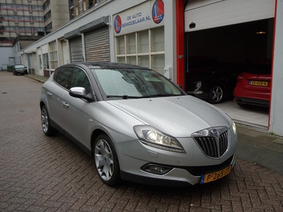 Lancia Delta 1.8-16V Di Platinum * 3/23 twv € 3.438 beurt gehad * PANO