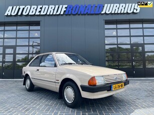 Ford Escort 1.1 Laser NL.Auto/Uniek 1Ste Eigenaar 37.000km!! Originele staat !!