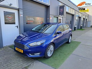 Ford Focus 1.0 First Edition 2015 Clima Cruise Navi PDC NAP