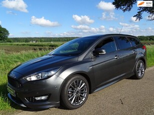 Ford Focus Wagon 1.0 ST-Line