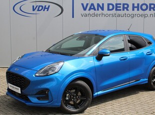 Ford Puma 1.0-125pk EcoBoost ST-Line. Sportieve hoogzitter, slechts 15.000km ! Airco, cruise cntrl, navigatie, telefoonvoorb., stoel-, stuur- en voorraamverwarming, LED verlichting, metallic lak, LM wielen, privacy glass etc.