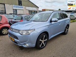 Mitsubishi OUTLANDER 2.0 PHEV Instyle+ Bj: 2013 NAP!